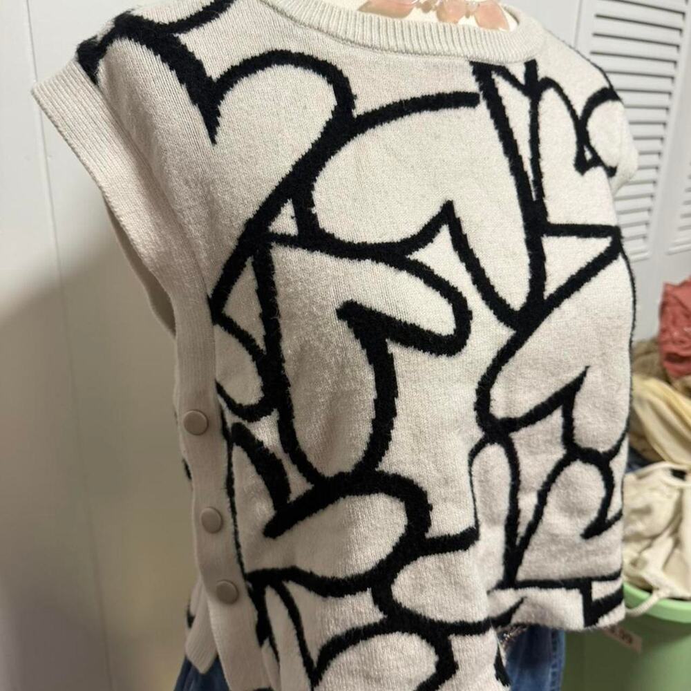 Anthropologie Maeve black + white sweater vest with heart design Size small - Picture 5 of 8